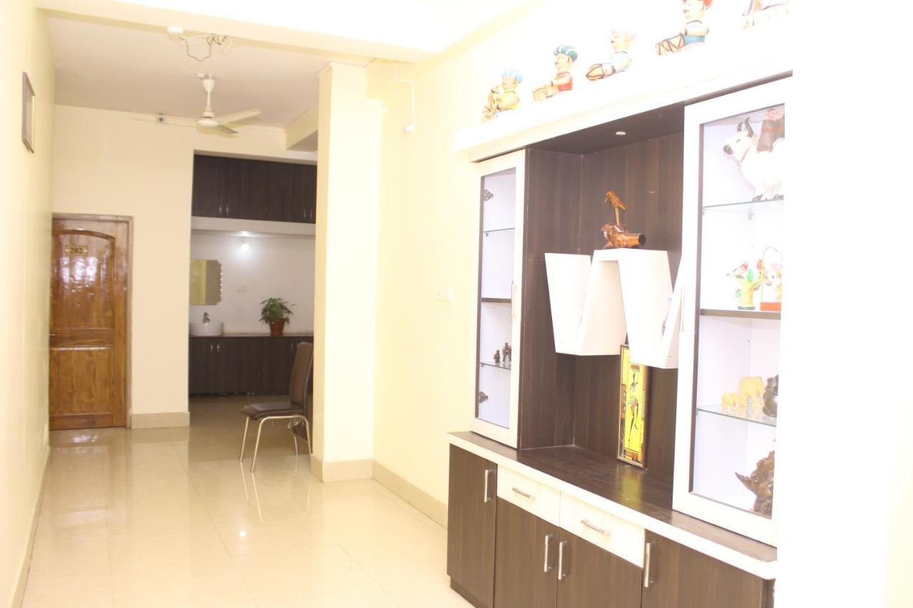 Chetan Inn Hotel Bhubaneswar Exterior foto